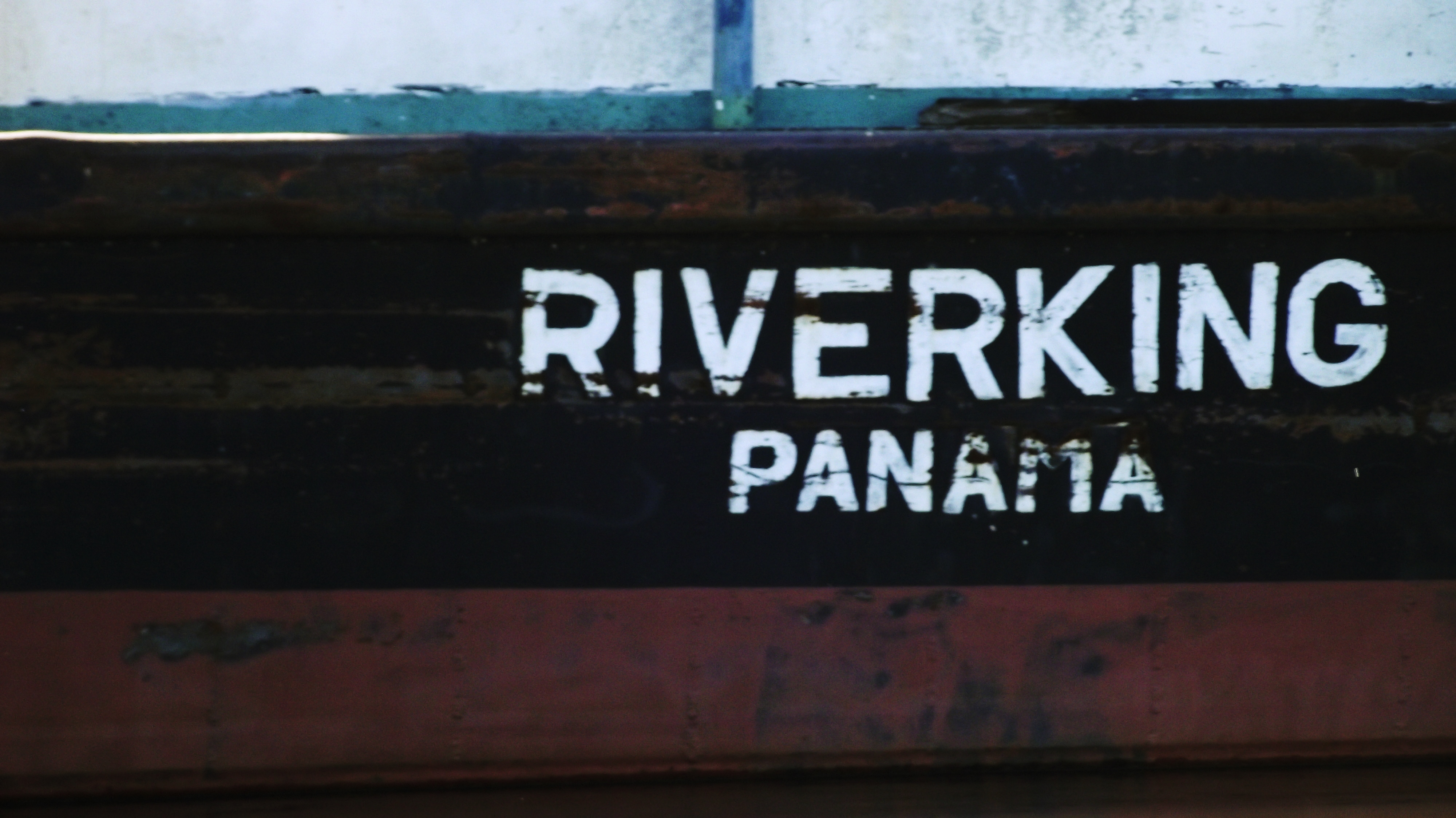 Iniciar el recorrido por la Bahía de Asunción se remonta desde los viajes de don Pedro de Mendoza, el primer adelantado del Río de la Plata. El descubrimiento y la conquista del Paraguay y las zonas aledañas al Río de la Plata, de enorme importancia comercial y estratégica, estaban aún por concluirse, y el monarca Carlos I no encontraba financiamiento ni hombres dispuestos a afrontar la peligrosa e incierta empresa.